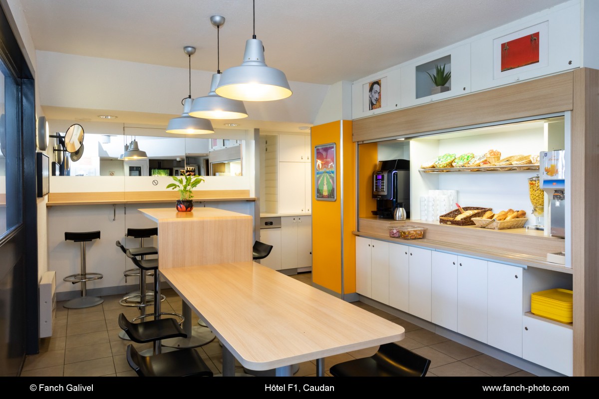 Accueil et petit déjeuner. Hotel Formule 1 _ Caudan