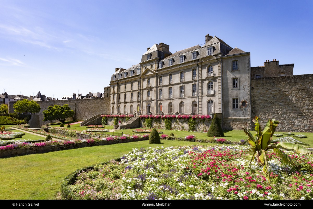 Le jardin et le château de l'Hermine à Vannes***The garden and the castle of the stoat in Vannes