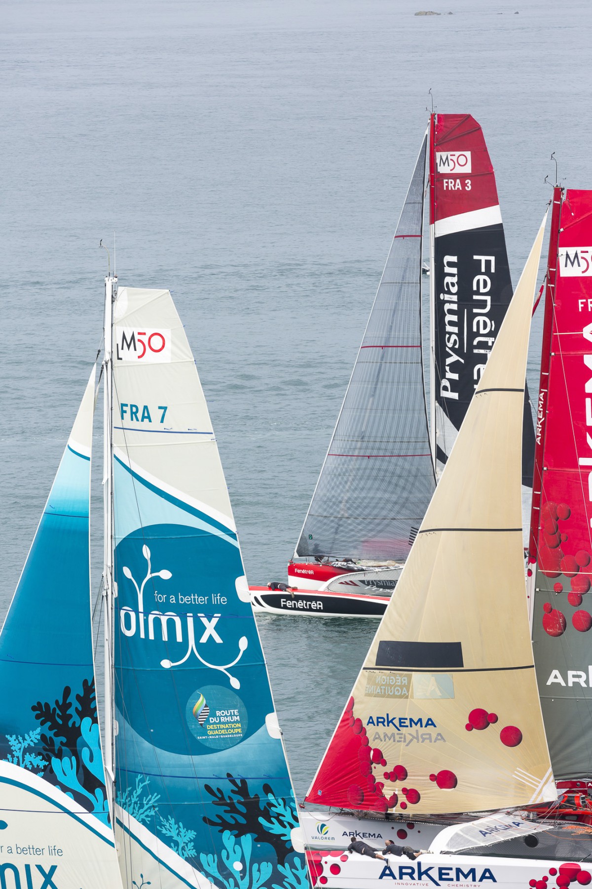 Vue d'hélicoptère sur le plan d'eau de Saint-Quay Portrieux _Trophée Multi 50 "Prince de Bretagne" 2015.