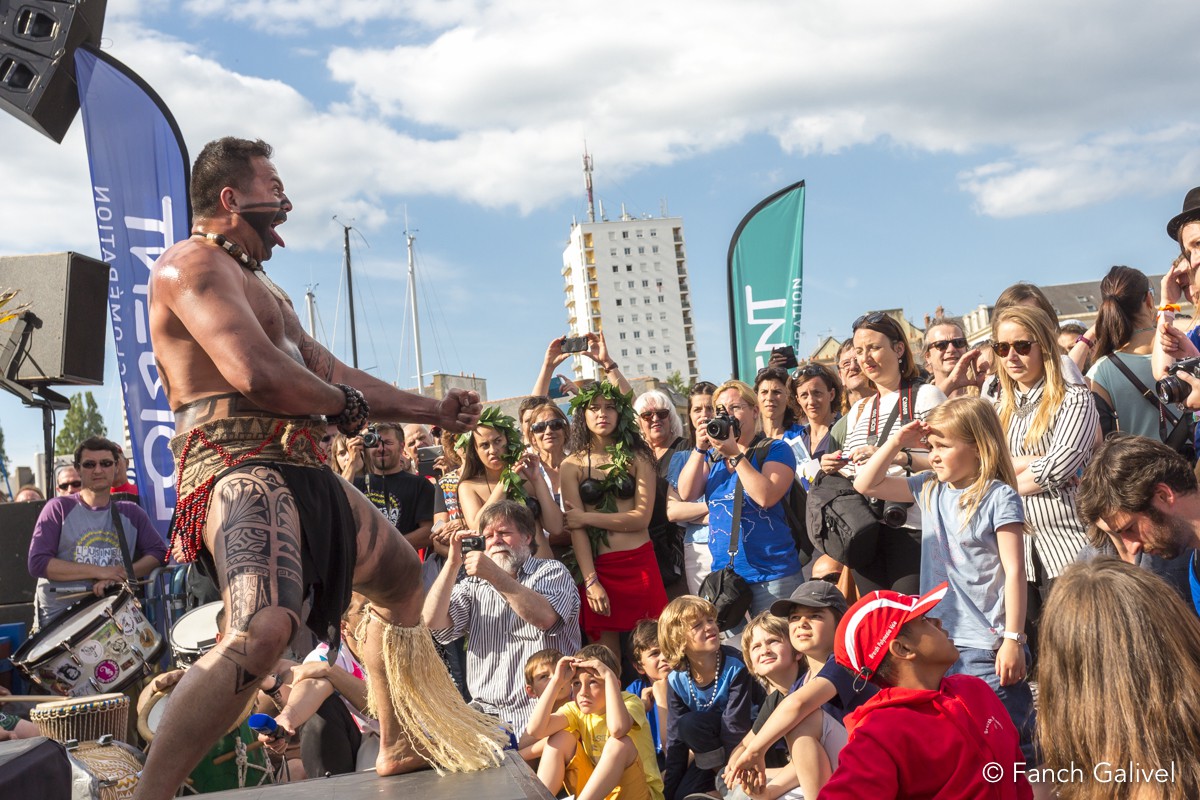 28 Mai 2016, départ du Tara du port de Lorient. Haka Polynésien
