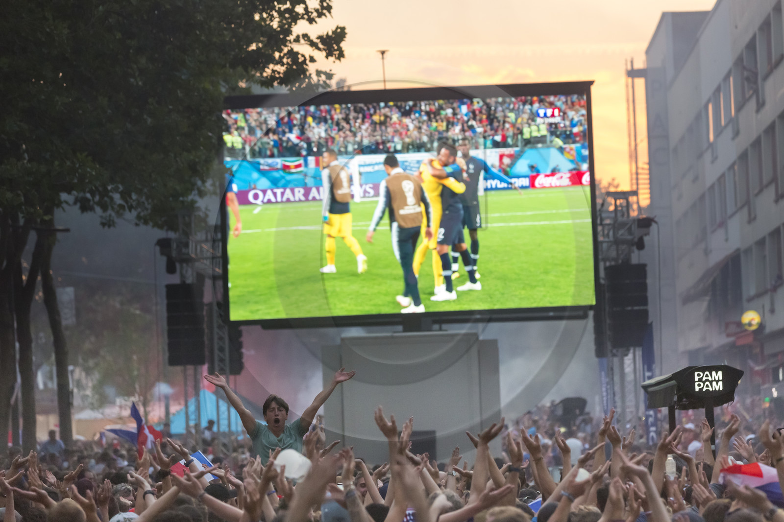 1 2 finale de coupe du monde de Football. Retransmission publique sur écran géant à Lorient