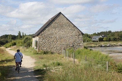 Les marais salant du site de Kervillen. La Trinite sur mer