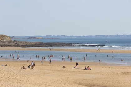 Cliff Beach in Guidel