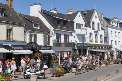 La cours des Quai