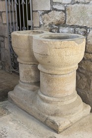 cuve double de l' église de Landébia