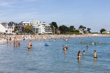 Toulhars beach at Larmor-Plage
