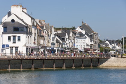 La cours des Quai