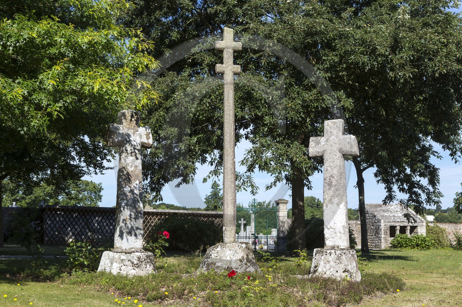 3 granite cross_Plélan le Petit