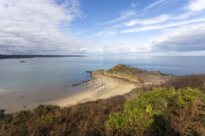 Le port de Gwin Zégal à Plouha
