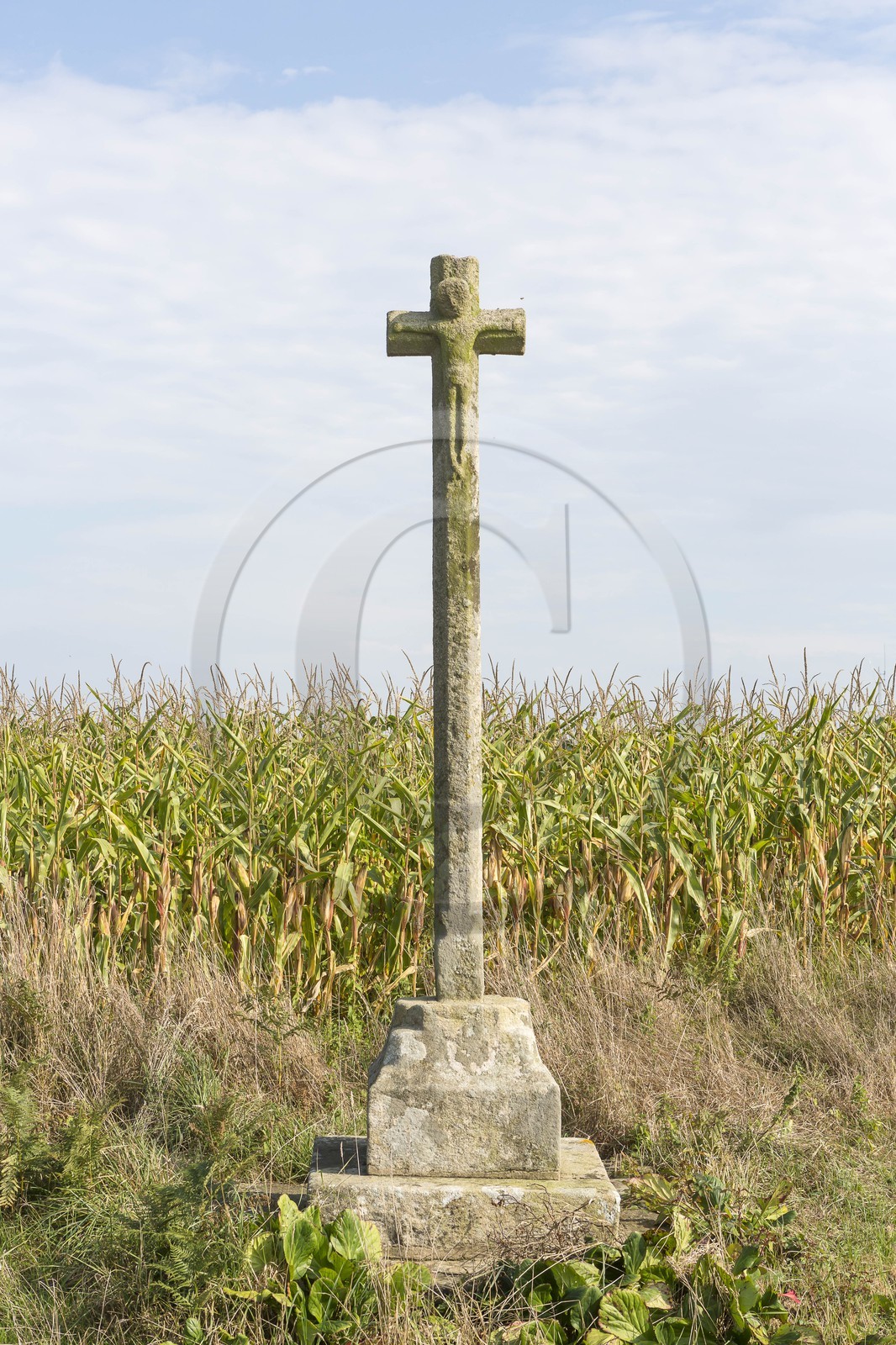 La croix Lesmen _ Languenan.