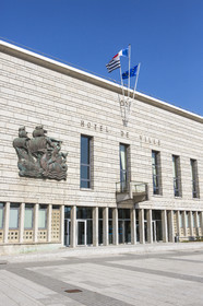 Place de l' Hôtel de ville _ Lorient.